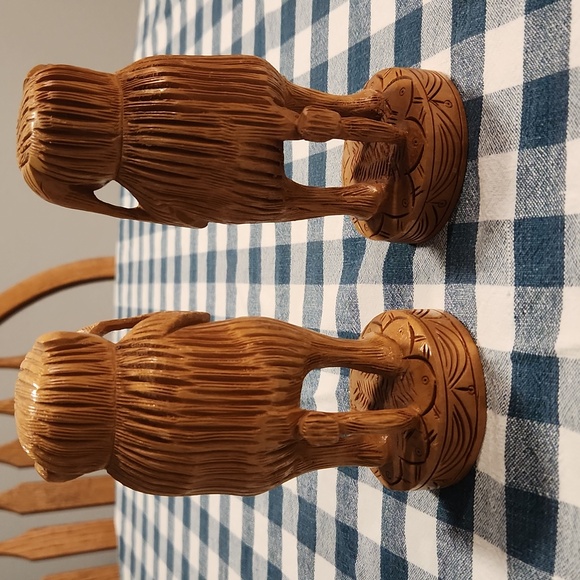 Hand Carved Monkeys - Picture 3 of 8